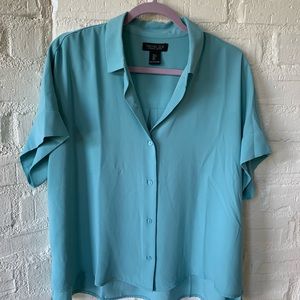 Short sleeve teal top